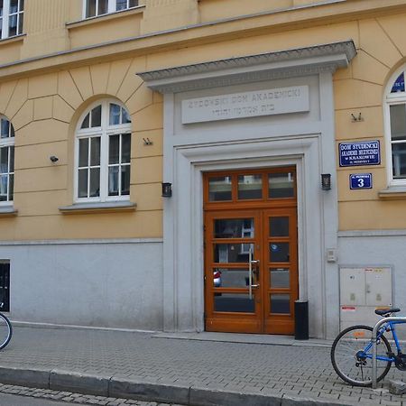 Dom Studencki Akademia Muzyczna Hostel คราคูฟ ภายนอก รูปภาพ