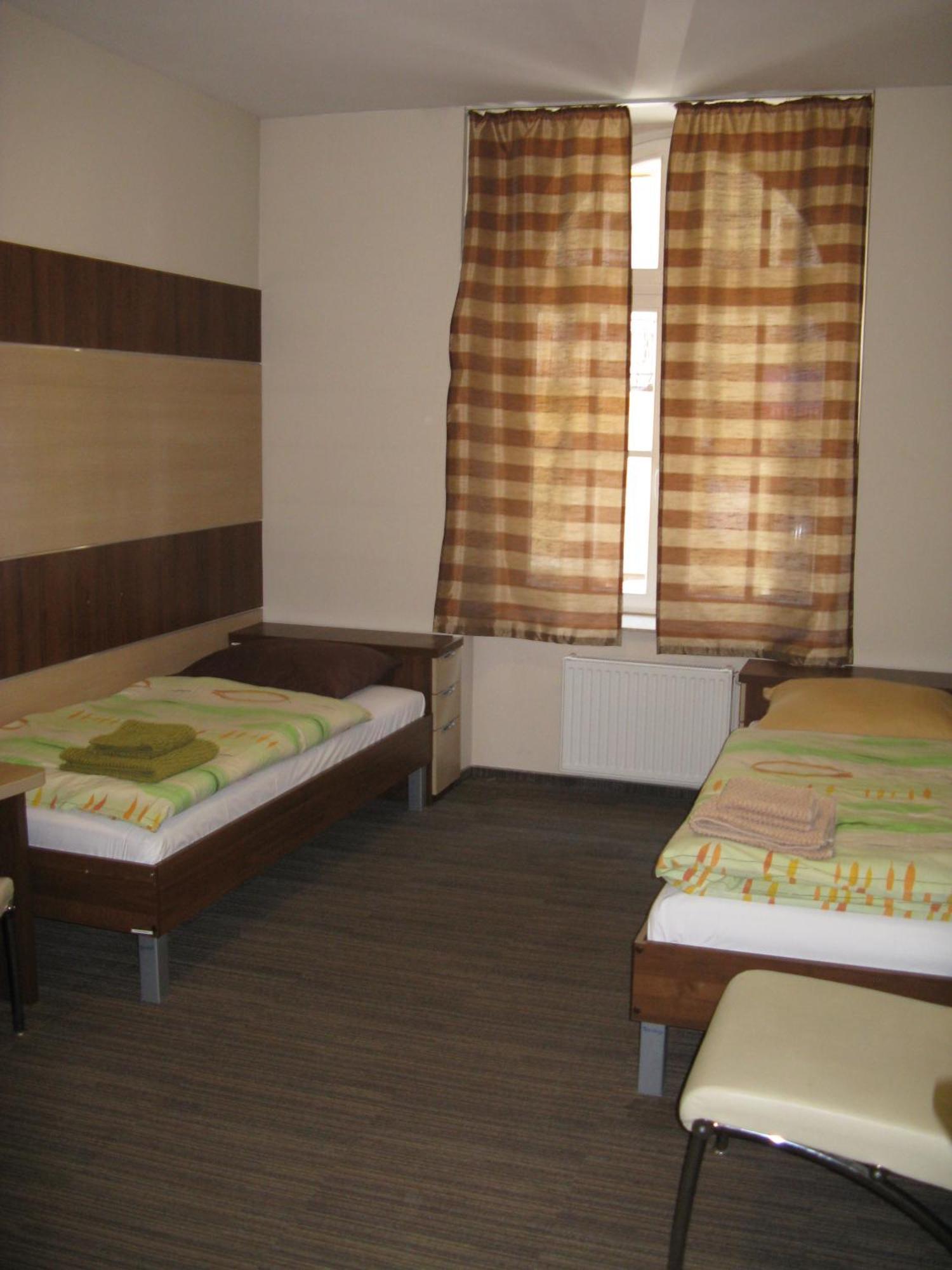 Dom Studencki Akademia Muzyczna Hostel คราคูฟ ภายนอก รูปภาพ